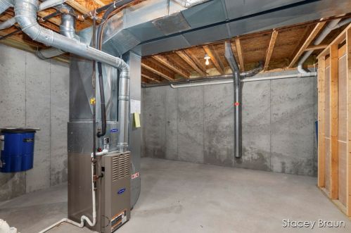 1730 Lisa Dr, Byron Township MI 49315-8006 exterior