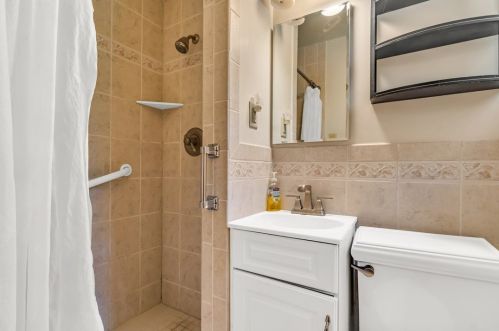 699 Fruithurst Dr, Pittsburgh PA 15228-2534 exterior