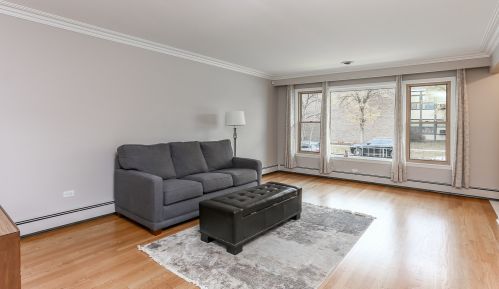 10220 Fairfield Ave, Chicago, IL 60655-1624