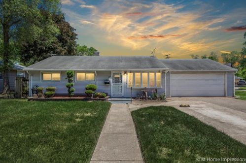 14703 Lincoln Ave, Dolton, IL 60419-2306