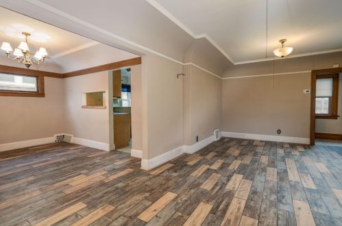 3142 48th St, Milwaukee, WI 53219-4617