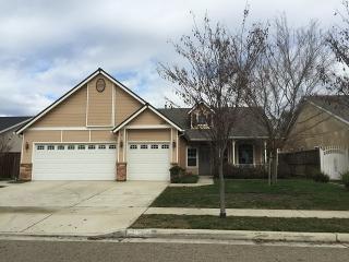 2570 Trapper Springs Ave, Tulare, CA 93274-6259