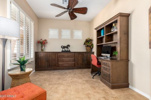 5255 Estevan Rd, Phoenix AZ 85054-7116 exterior