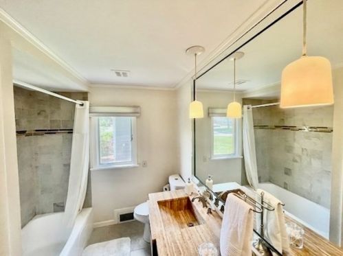 52 Laurel Ln, Springfield MA  01106-2004 exterior