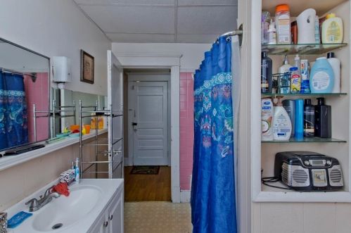 855 Boston Rd, Springfield MA 01119-1331 exterior