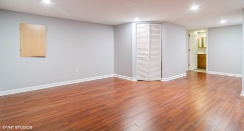 837 Racine Ave, Chicago IL  60642-4110 exterior