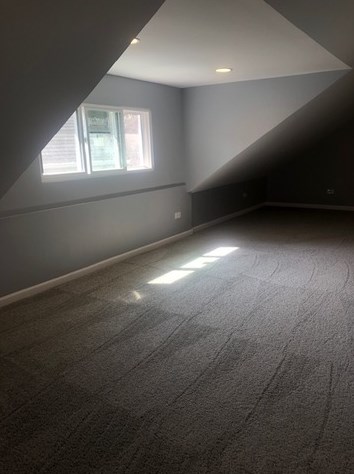 8422 Saginaw Ave, Chicago IL 60617-2028 exterior