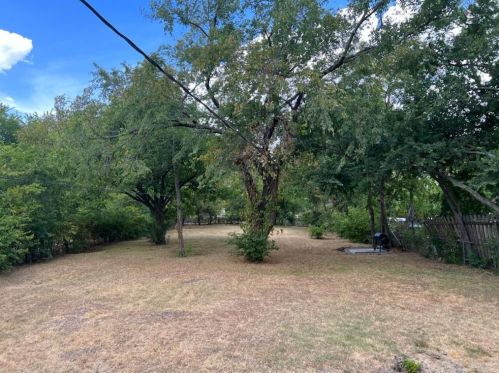 4525 Bonnie View Rd, Dallas TX  75216-7201 exterior