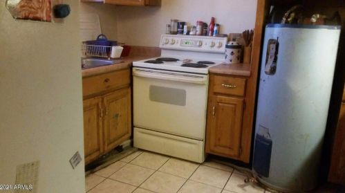 2013 Adams St, Phoenix AZ  85009-5238 exterior