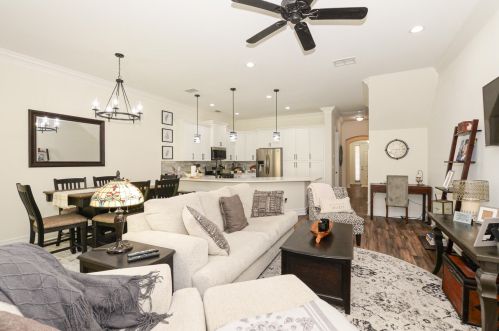 6117 Kendra Ln, Fort Pierce FL 34983-4140 exterior