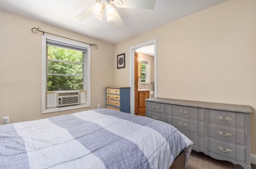 156 Old Concord Tpke, Barrington NH 03825-5153 exterior