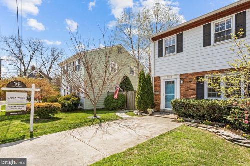 2102 Leslie Ave, Alexandria, VA 22301-1240