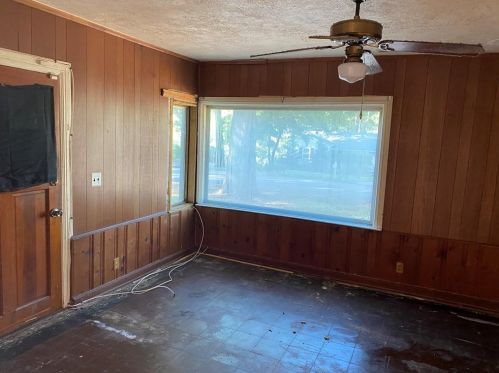 498 Barnett Dr, Atlanta GA 30354-1558 exterior