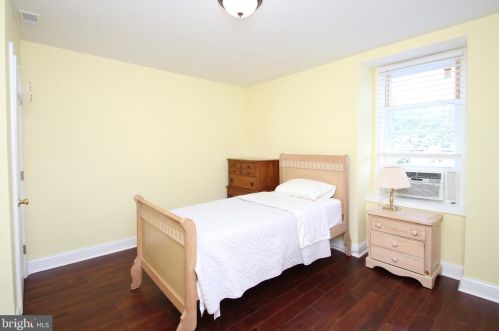 5121 Hazel Ave, Philadelphia PA 19143-1512 exterior