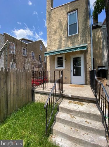 434 Emerald St, Camden NJ  08104-1355 exterior