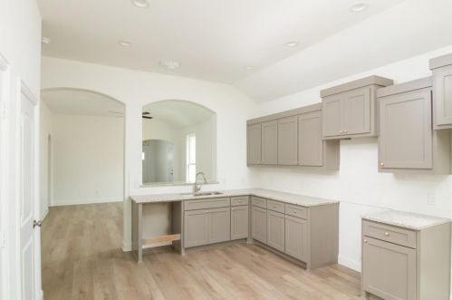 559 Elkhart Ave, Dallas TX  75217-5107 exterior