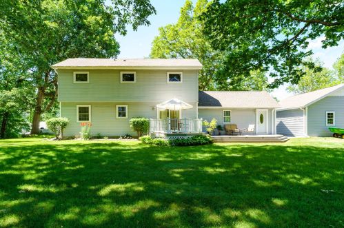 45551 Peninsula Dr, Grand Junction MI 49056-9462 exterior