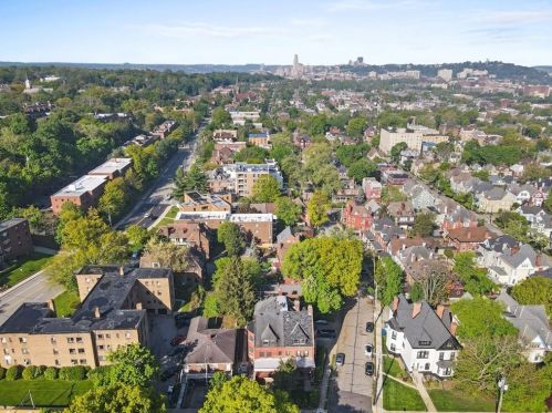 600 Shady Ave, Pittsburgh PA 15206-4440 exterior