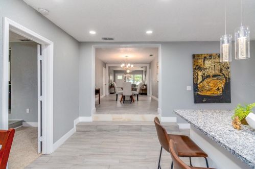 3213 Cherry St, Tampa FL  33607-3115 exterior