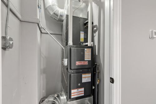 3312 Cullom Ave, Chicago IL 60618-1218 exterior