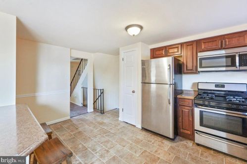 34 Colonial Cir, Chester PA 19014-1759 exterior