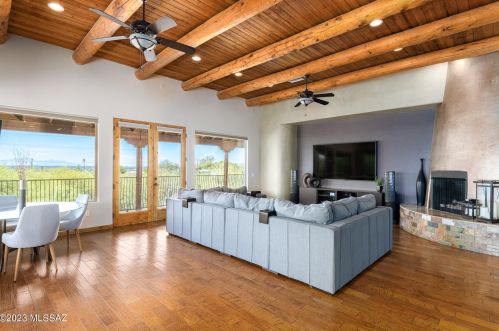 4421 Pontatoc Rd, Tucson AZ 85718-6750 exterior