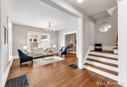 607 Hawthorne St, Grand Rapids MI 49503-3411 exterior