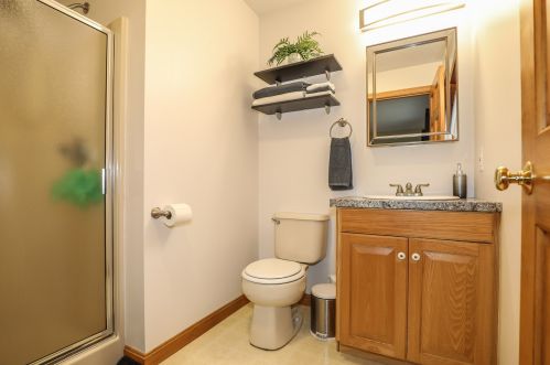 63 Chichester Rd, Concord NH 03307-0706 exterior