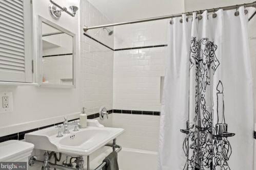 310 Franklin St, Alexandria VA 22314-4106 exterior