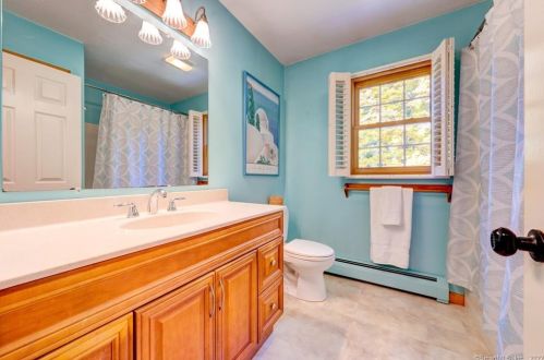 128 Tobacco St, Exeter CT 06249-1626 exterior