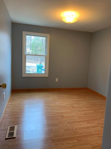 99 Redwood Ave, Concord NH 03301-3519 exterior