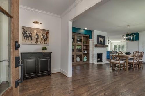 705 Glenforest Rd, Atlanta GA  30328-5211 exterior