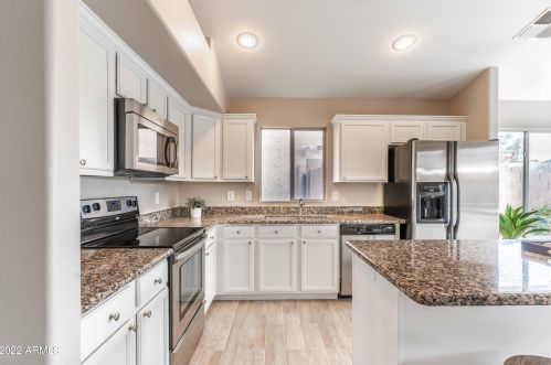 1301 Butler Dr, Chandler AZ 85226-3528 exterior