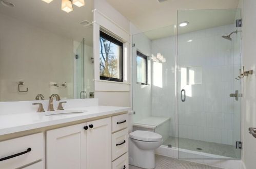 3919 Balcones Dr, Austin TX 78731-5414 exterior