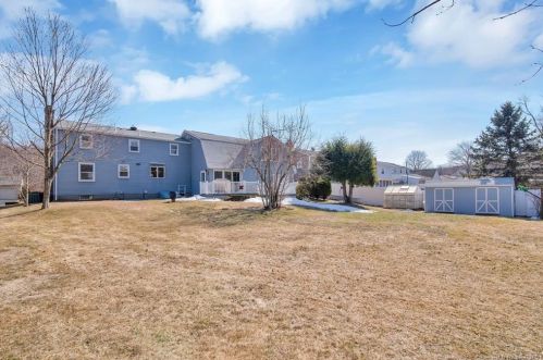 13 Plainfield St, Enfield, CT 06082-5813