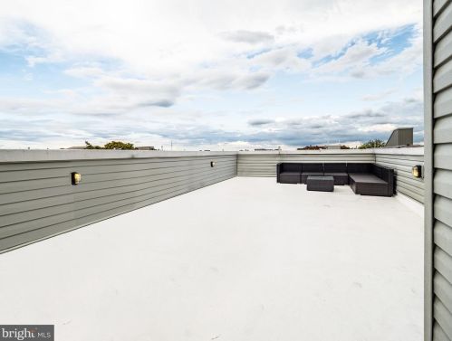 1914 6 St, Philadelphia PA 19148-2400 exterior