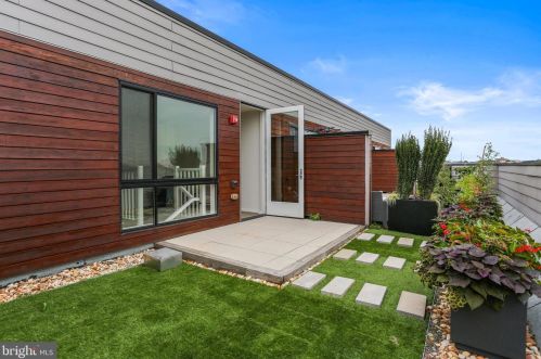 1550 11th St, Washington, DC 20001-3248