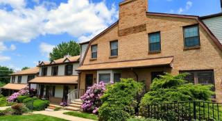 135 Riva Dr, Hackettstown, NJ 07840-3729