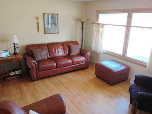 2251 Abbott Ave, Milwaukee, WI 53221-3566