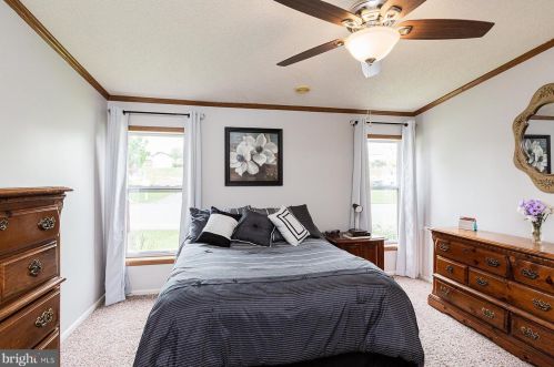 518 Pheasant Rdg Cir, Lancaster PA exterior