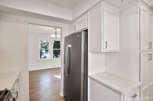 88 Central Ave, Metuchen NJ  08840-1862 exterior