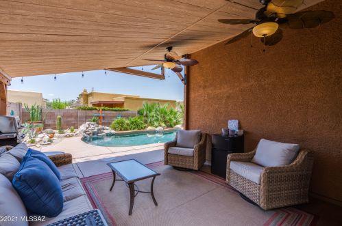 11347 Gray Boulder Ct, Tucson AZ  85737-4612 exterior