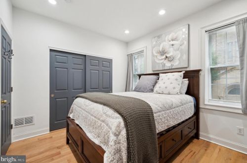 1131 Catharine St, Philadelphia PA 19143-2615 exterior