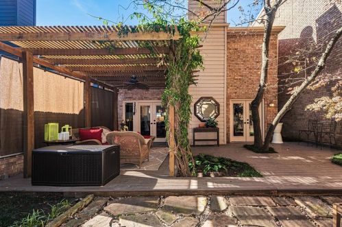 3475 Courtyard Cir, Dallas, TX 75234-3777