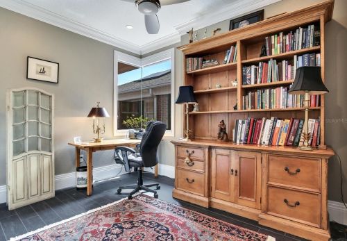 2820 Fountain Blvd, Tampa FL  33609-4012 exterior