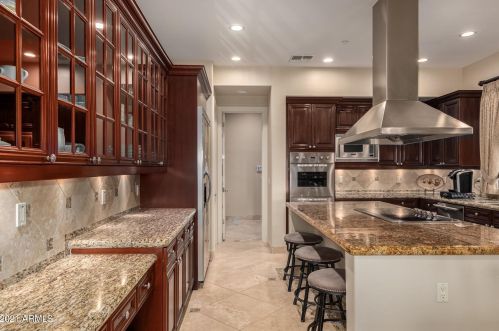 25401 45th Dr, Phoenix AZ  85083-2243 exterior