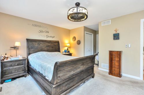 102 Bog Rd, Concord NH 03303-1008 exterior