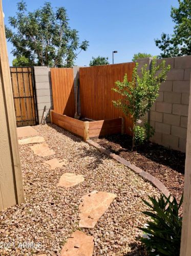 701 Del Rio St, Chandler AZ  85225-3903 exterior