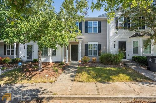 717 Crestwell Cir, Atlanta, GA 30331-8626