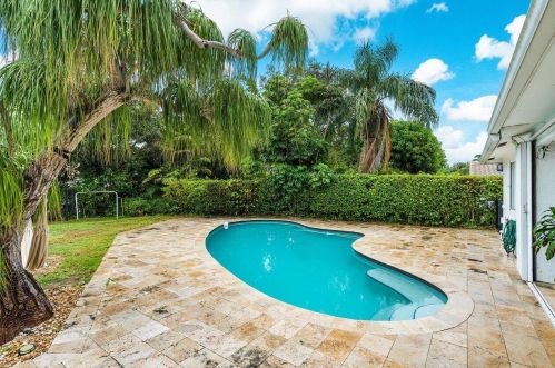 1049 Palmetto Park Rd, Boca Raton FL  33486-3417 exterior